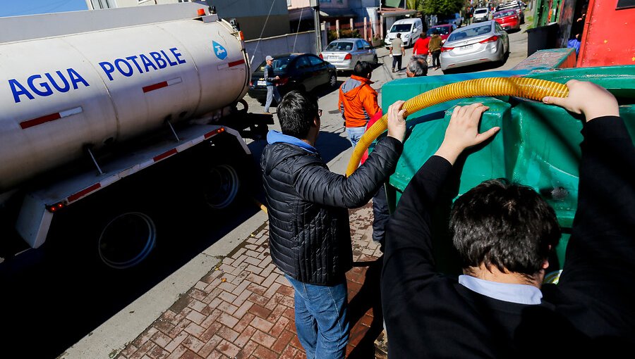 Agua potable regresa paulatinamente a Chiguayante, pero se mantiene la suspensión de clases