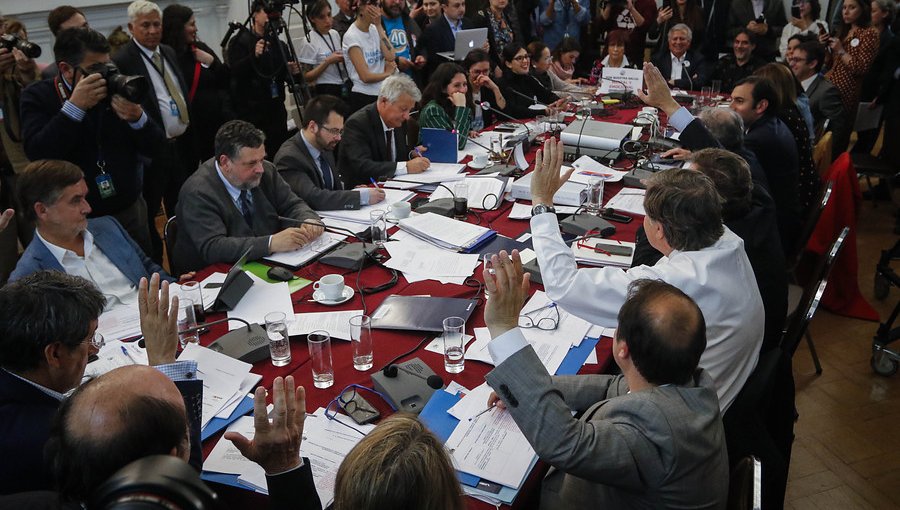 Comisión de Trabajo aprueba propuesta que reduce la jornada laboral a 40 horas