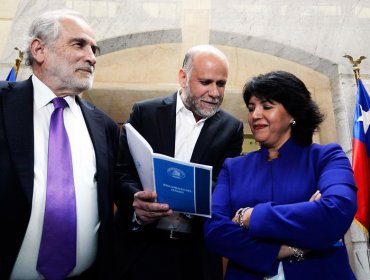 Senadores de oposición permitirán ingreso de asesores a las comisiones solo con ministros