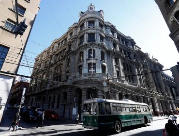 El 30 de octubre será rematado el tradicional edificio de la Bolsa de Valparaíso