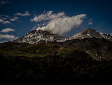 Registran nuevo evento explosivo asociado a sismo en el complejo volcánico Nevados de Chillán