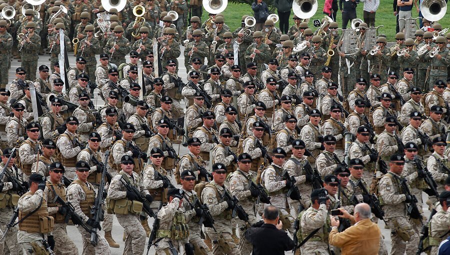 Ejército realizó en el Parque O'Higgins la preparatoria para la Gran Parada Militar 2019