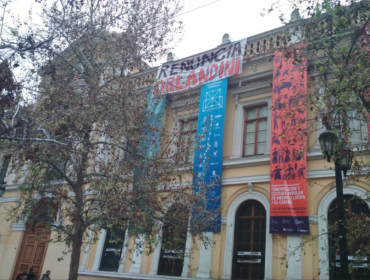 Estudiantes de Artes se toman la Casa Central de la U. de Chile: exigen salida de decano