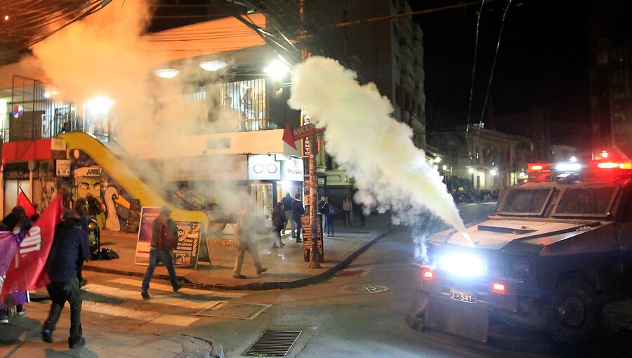 Marcha no autorizada por los derechos sociales terminó con incidentes en Valparaíso