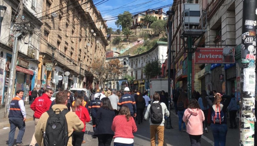 Hombre sufre ataque de epilepsia durante el simulacro de sismo y tsunami en Valparaíso