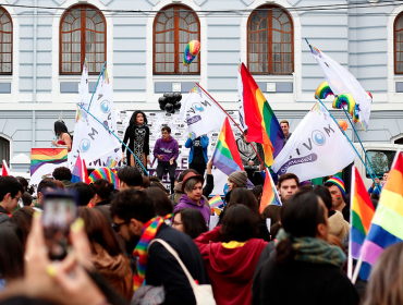 Por "grave deuda" del Congreso con el matrimonio igualitario, Movilh convoca a marcha en Valparaíso