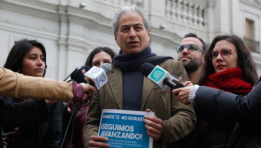 Colegio de Profesores apoya jornada laboral de 40 horas por "razones sociales"