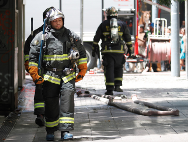 Evacuaron dependencias del Hogar de Cristo en San Bernardo por incendio en oficina