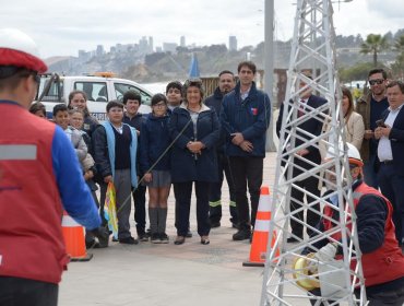 Viña del Mar refuerza campaña preventiva para evitar el uso de hilo curado en volantines