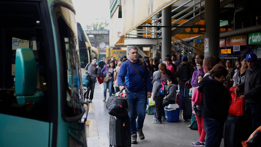 Proyectan que 4,1 millones de chilenos se desplazarán durante las Fiestas Patrias