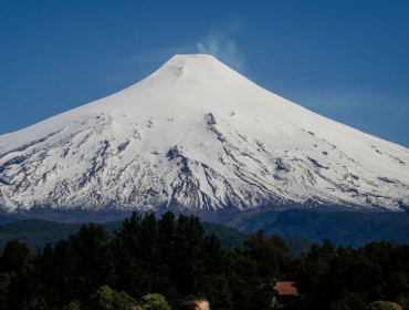 Advierten de importantes variaciones en la actividad sísmica del volcán Villarrica