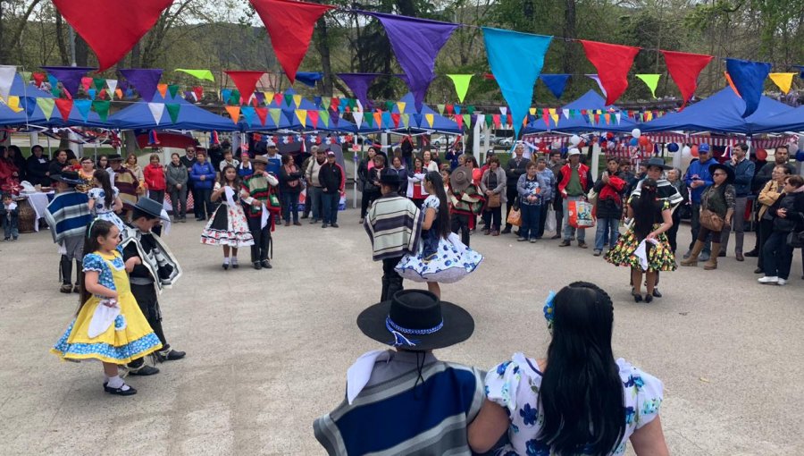 Limache dio inicio a la "Semana de la Chilenidad" con un concurso de empanadas