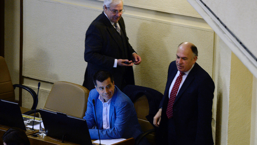 Ignacio Urrutia y minuto de silencio en la Cámara: "Planteé que fuera también para nuestros uniformados caídos"
