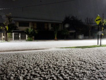 Tormenta eléctrica con granizos, chubascos y agua nieve sorprendió a capitalinos