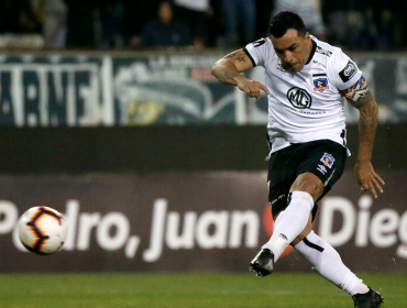 Esteban Paredes superó molestia muscular y estará ante Universidad de Concepción