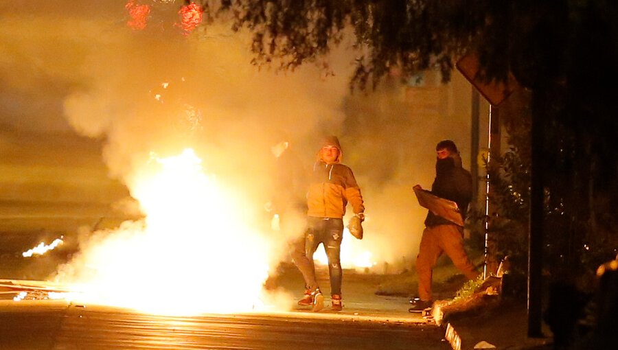 Incidentes por el 11 de septiembre dejaron 44 detenidos y seis carabineros heridos en Santiago