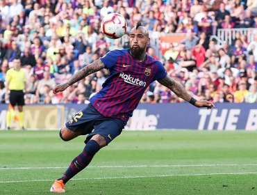 Arturo Vidal haría su estreno como titular en Barcelona jugando de "falso 9"