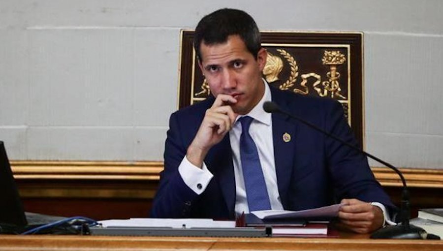 Chavismo acusa a Guaidó de estar vinculado a grupo narcoparamilitar colombiano