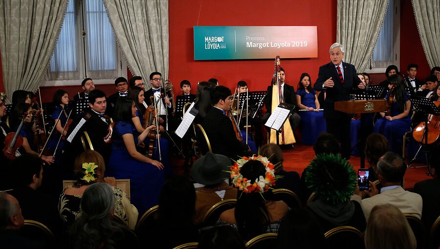 Radomiro Huanca y Alfredo Tuki recibieron el Premio a la Trayectoria Margot Loyola 2019