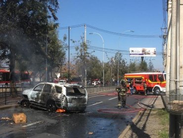 Delincuentes quemaron dos vehículos en robo frustrado a ServiEstado de La Florida