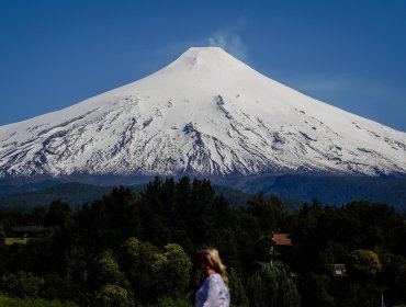 Bajan a alerta amarilla estado del volcán Villarrica por disminución de la actividad sísmica