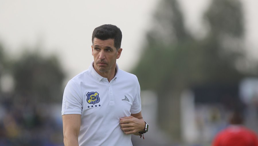 Everton hizo oficial el despido de Gustavo Díaz como su entrenador