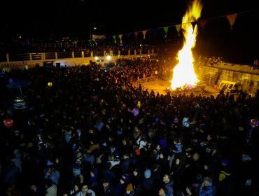 Más de 10 mil personas asistieron a la tradicional Fogata del Pescador de Valparaíso