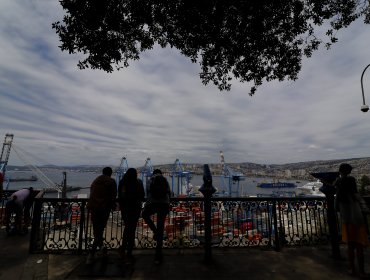 Un hombre rodó cerro abajo al menos 30 metros desde el paseo 21 de Mayo