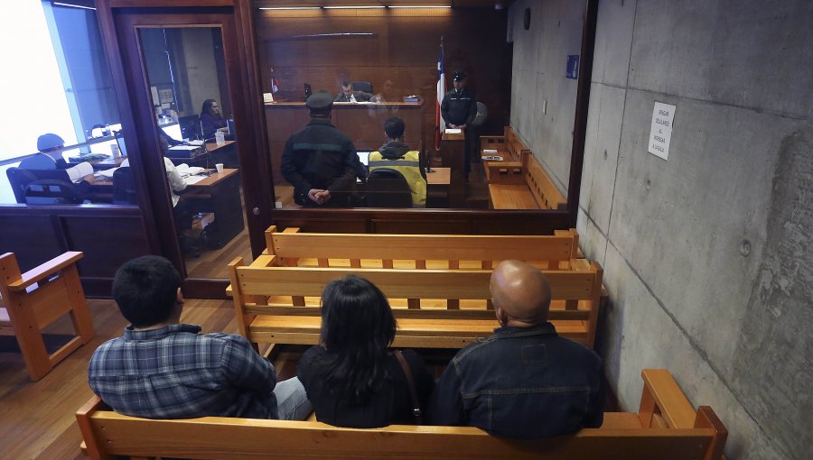 Descartan internación provisoria para menor que intentó robar a chofer de Didi