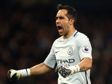 Manchester City avanzó en Copa de la Liga con Claudio Bravo como titular