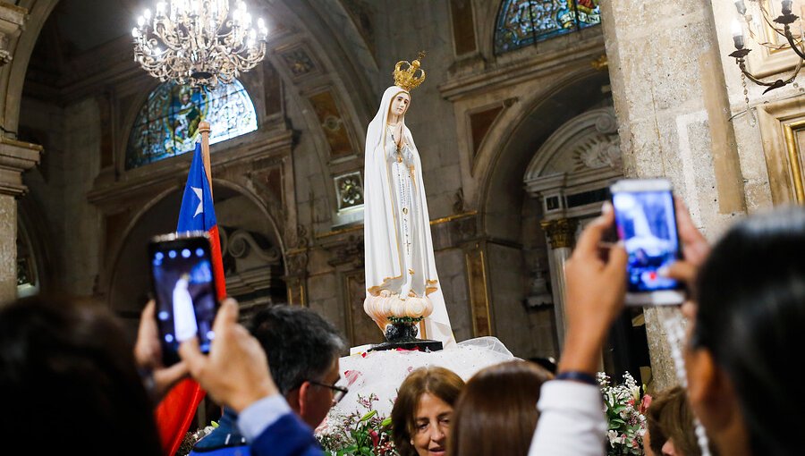 Réplica de la imagen de la Virgen de Fátima de Portugal llegó a la Catedral de Santiago