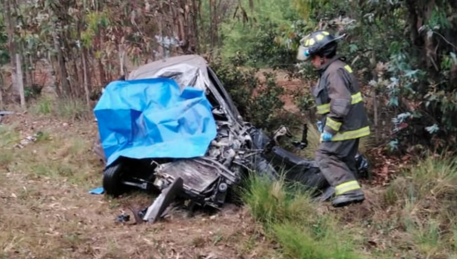 Conductor falleció luego de colisionar de frente con un camión en carretera de Santo Domingo