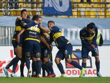 Everton sumó tres puntos de oro ante U. de Concepción que sigue en el fondo