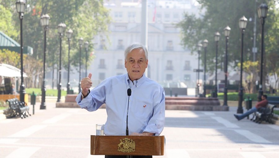 Presidente Piñera anuncia querella por ataque a equipos de prensa durante marcha