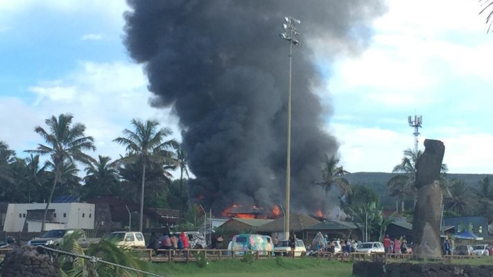 Suspenden procedimiento contra 11 implicados en incendio de tribunal de Rapa Nui