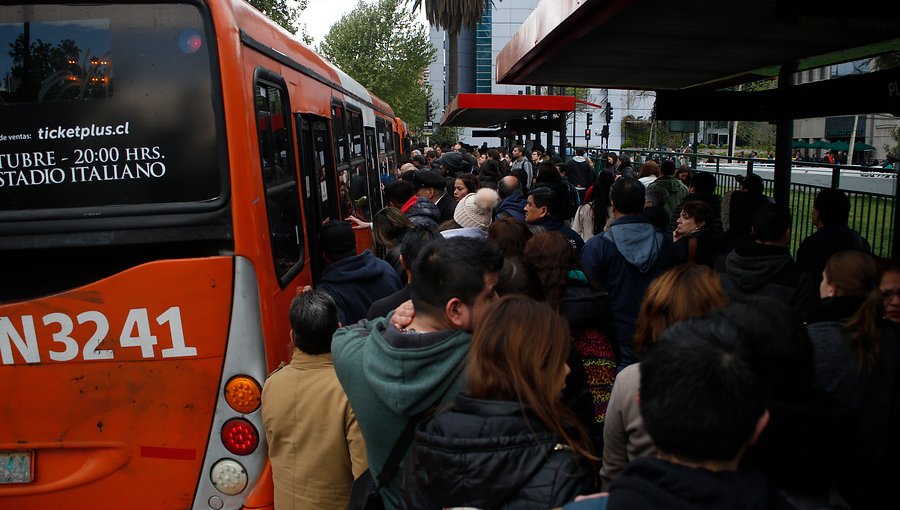 Servicio de Metro de Santiago fue restablecido luego de suspensión de dos horas