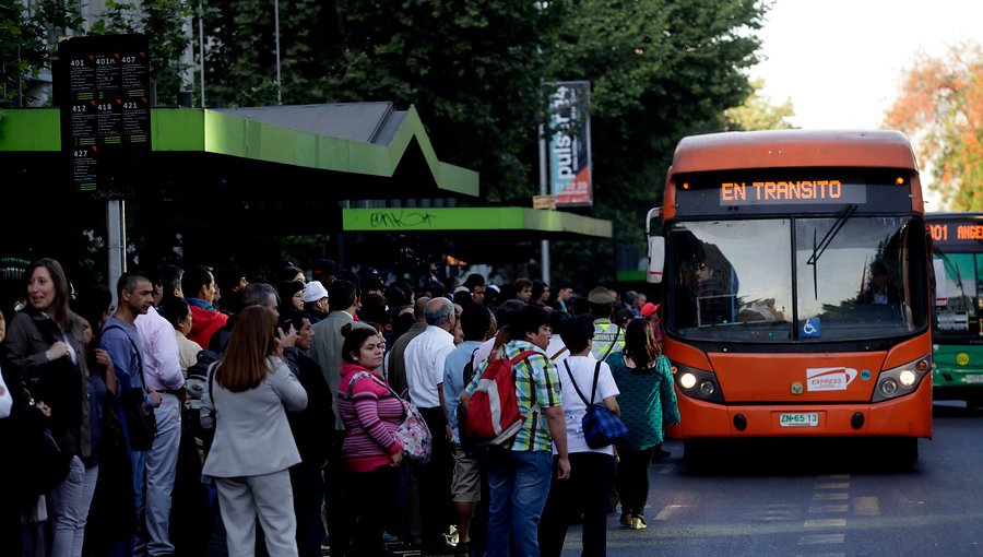 Caen los "Zé pequeños", peligrosa banda que asaltaba en paraderos y buses del sistema Red