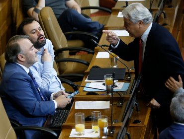 Así fue la tensa discusión que sostuvieron Pepe Auth y Jaime Naranjo en la Cámara de Diputados