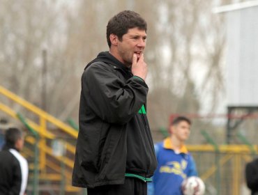 Arturo Norambuena fue desvinculado como entrenador de Deportes Valdivia