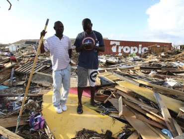 Con toque de queda buscan frenar saqueos y ola de crímenes tras paso de Dorian por Bahamas