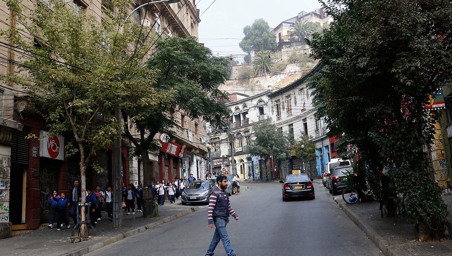 Nuevos hechos de violencia vuelven a cuestionar la seguridad en la subida Ecuador de Valparaíso