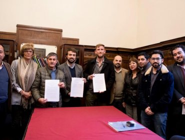 Corporación Municipal y trabajadores de cementerios de Valparaíso firmaron convenio colectivo