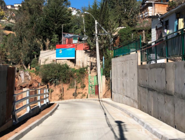 Viña del Mar: Vecinos de Chorrillos cuentan con nuevo muro para evitar deslizamientos