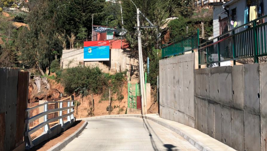 Viña del Mar: Vecinos de Chorrillos cuentan con nuevo muro para evitar deslizamientos