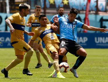 En duelo de necesitados, Deportes Iquique y Everton no se hicieron daño