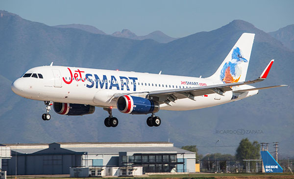 Corte condena a aerolínea Jetsmart a pagar indemnizaciones por retraso de 11 horas en un vuelo