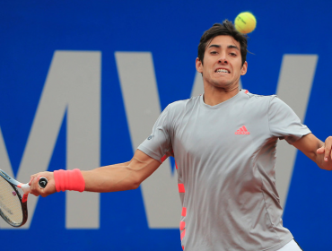 Cristian Garin derrotó a Pablo Cuevas y avanzó a segunda ronda en Shanghai