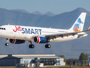 Corte condena a aerolínea Jetsmart a pagar indemnizaciones por retraso de 11 horas en un vuelo