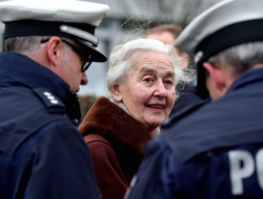 Alemania: Negacionista del Holocausto y condenada por incitación al odio deberá seguir en prisión