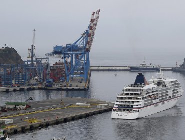 Isabel Allende emplaza a Piñera a cumplir su compromiso con muelle de cruceros para Valparaíso